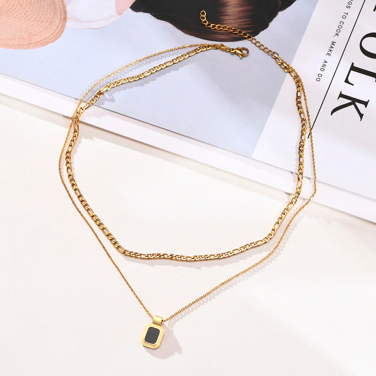 Women's Layering Necklace Set – Figaro Chain & Shell Pendant Layering Necklace Set SPOT