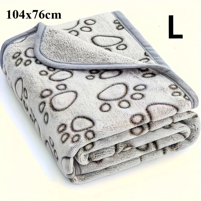 Soft Fluffy Paw Print Dog & Cat Blanket – Warm Pet Mat Pet Blanket Mat SPOT 104x76cm