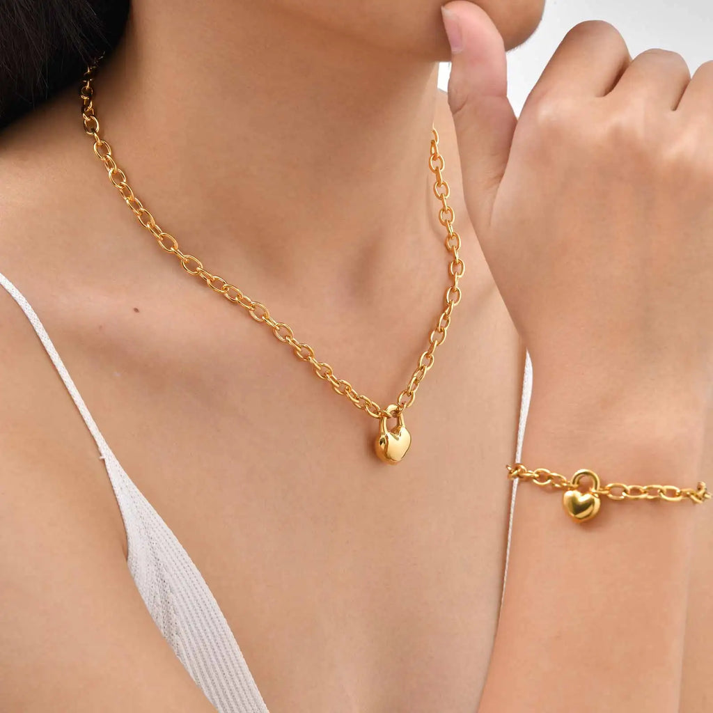 Heart Pendant Bracelet – 18K Gold Plated Stainless Steel Chain Link Bracelet SPOT