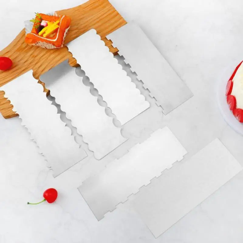 Stainless Steel Serrated Cake Scraper – Rust-Resistant Baking Tool Cake Decorating Scraper SPOT