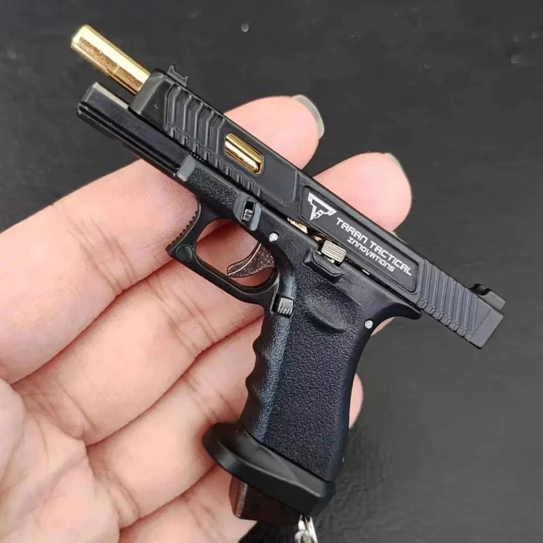 NOCCLILI 1:3 Semi-Alloy G34 Pistol Model Keychain – Black Collectible Model Keychain SPOT