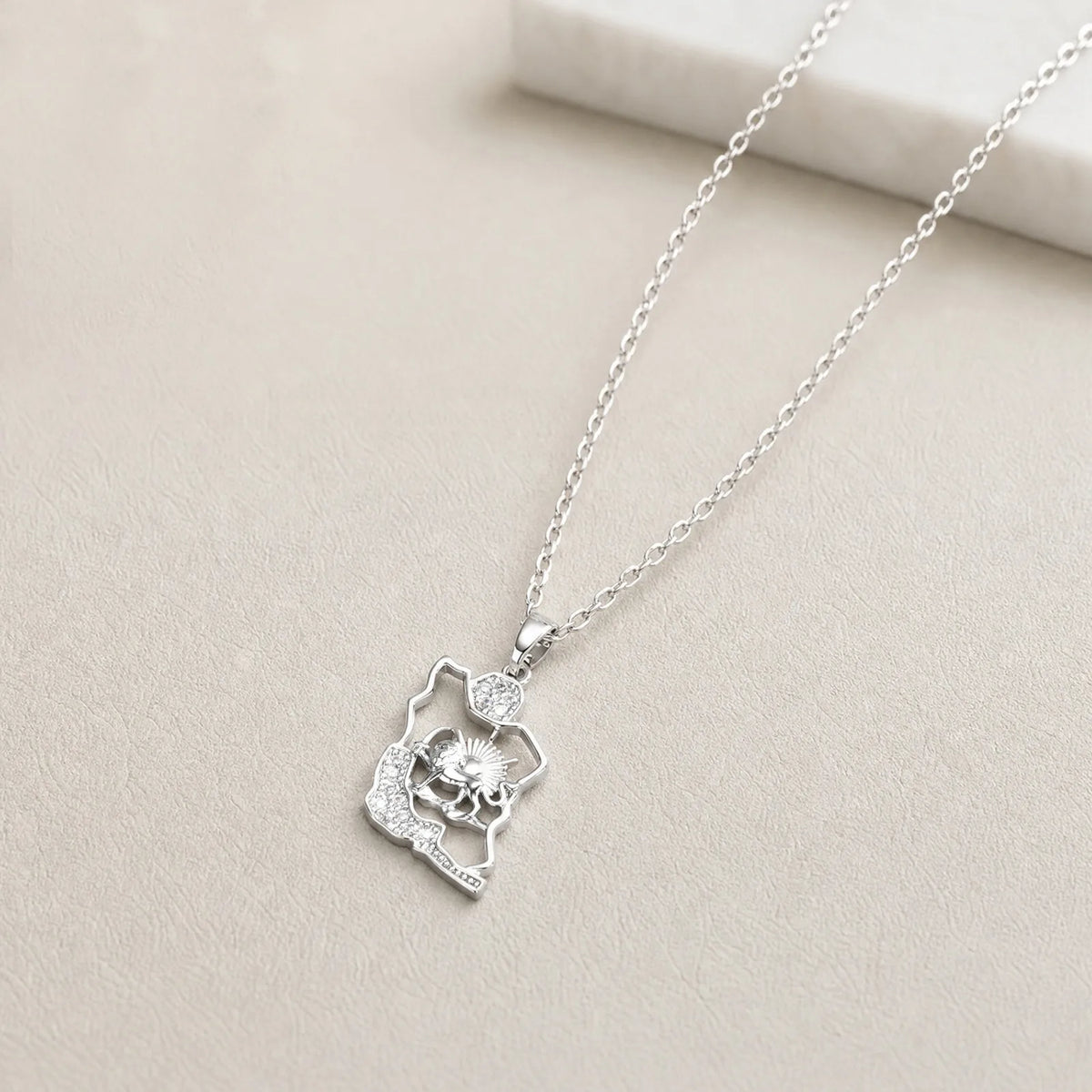 Lion Pendant Necklace – CZ Charm Vintage Hip Hop Jewelry Pendant Necklace SPOT