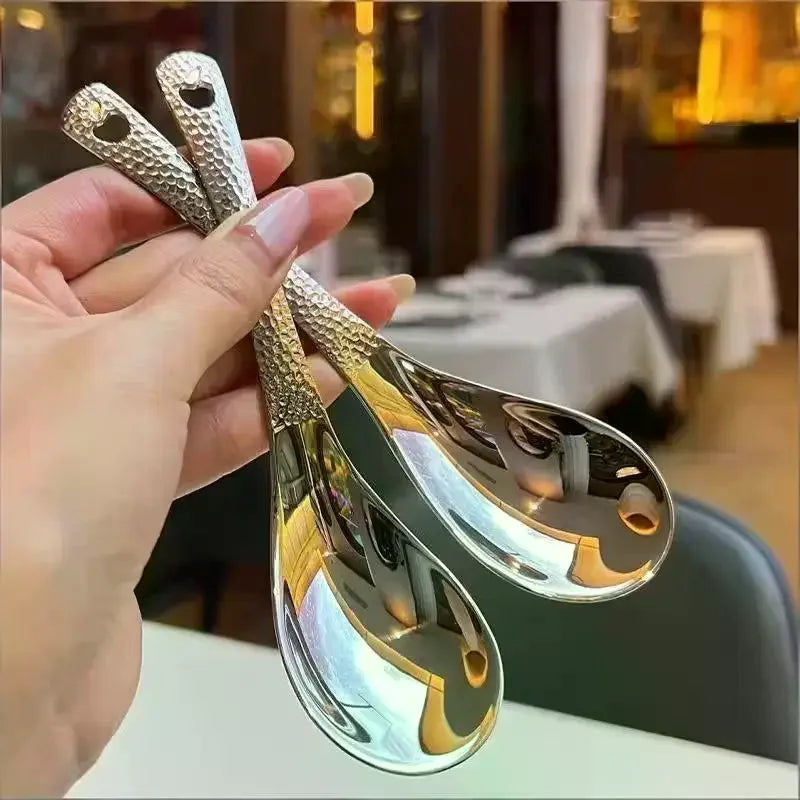 Stainless Steel Soup Spoons 2/4-Pack – Hammered Non-Slip Handle Kitchen Spoon Set SPOT