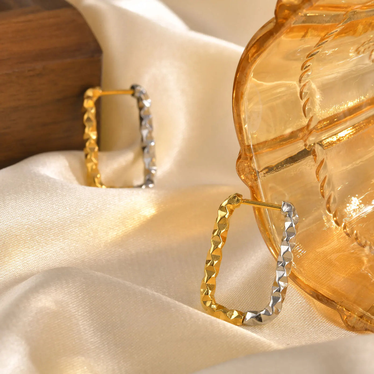Two-Tone Hammered Huggie Hoop Earrings | 24K Gold Plated Steel Huggie Hoop Earrings SPOT