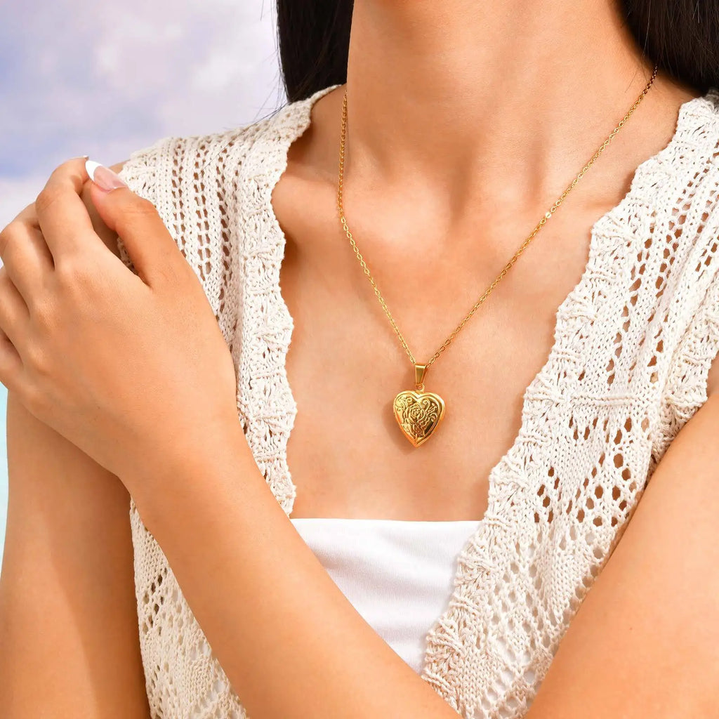Personalized Photo Heart Locket Necklace – Vintage Flower Gold Locket Pendant Necklace SPOT
