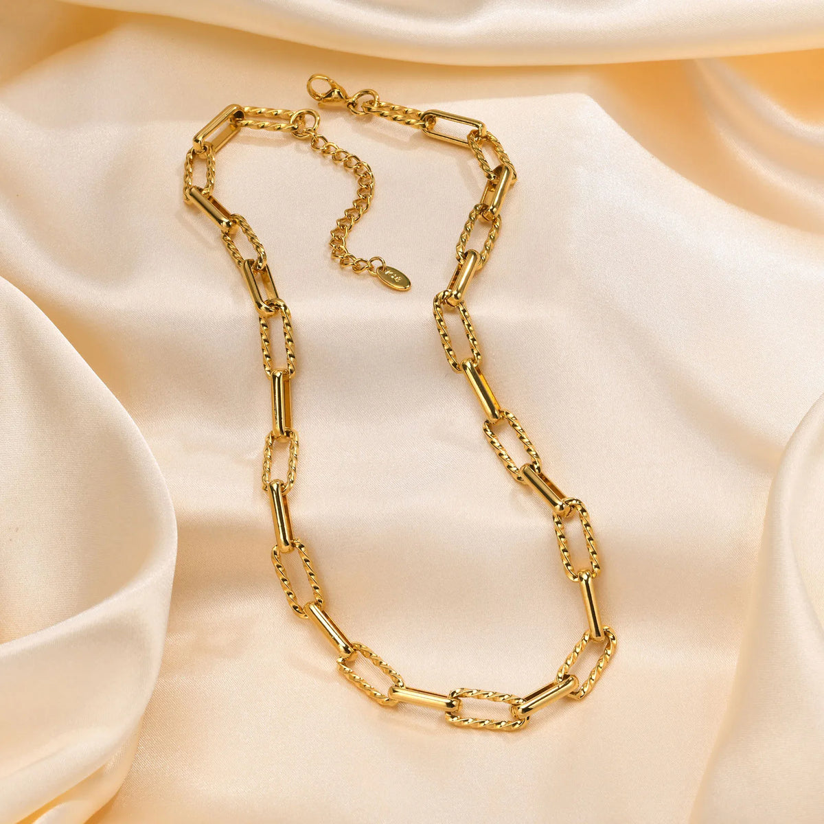 Chunky Paperclip Chain Necklace – 18K Gold Plated Steel Chain Choker Necklace SPOT