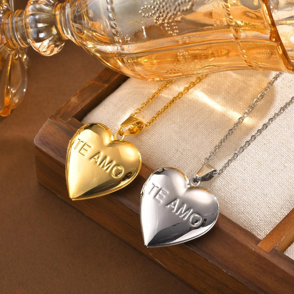 Personalized Photo Heart Locket Necklace – Custom Picture Gift Locket Pendant Necklace SPOT