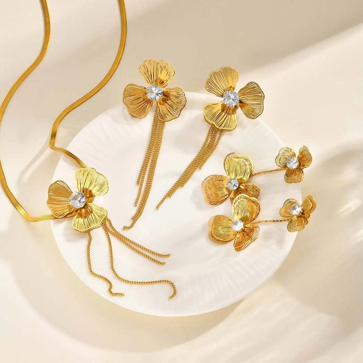 Flower Tassel Necklace Zirconia Snake Choker – Gold, Women Pendant Necklace SPOT