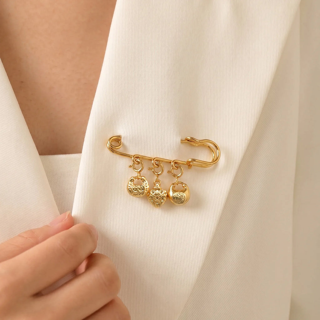 18K Gold Heart Safety Pin Brooch – Anti-Tarnish Cardigan Clip Fashion Brooch Pin SPOT