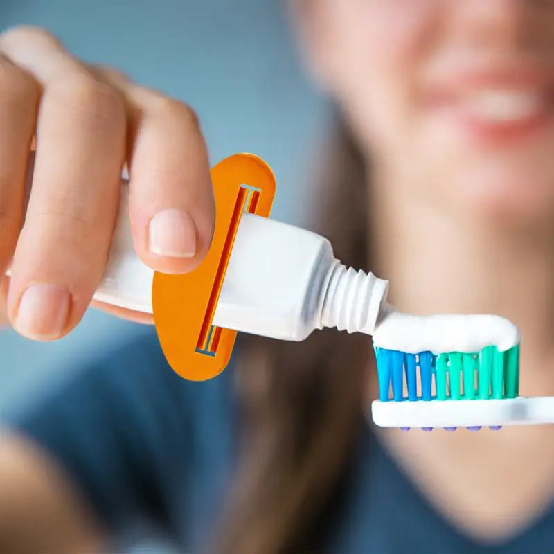 Toothpaste Tube Squeezer Clip Roller – No-Waste Dispenser Tube Squeezer Dispenser SPOT