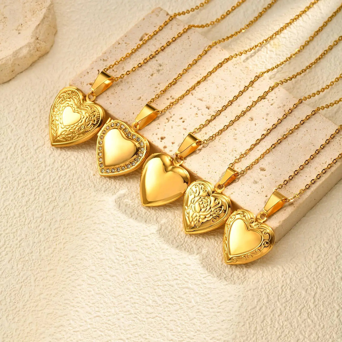 Personalized Photo Heart Locket Necklace – Vintage Flower Gold Locket Pendant Necklace SPOT