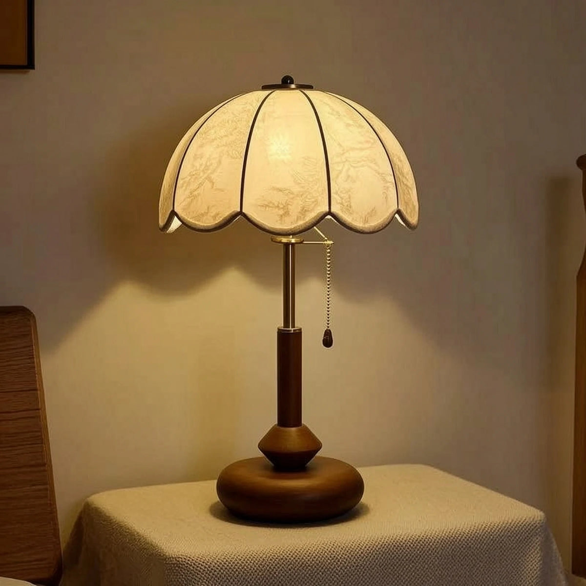 Vintage Wooden Table Lamp – Scalloped Floral Fabric Shade Vintage Table Lamp SPOT