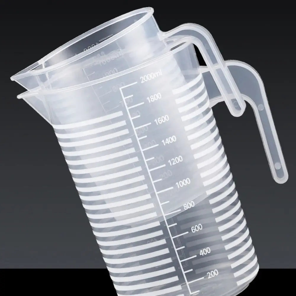 Large Plastic Graduated Measuring Cup with Lid – Clear Beaker Measuring Cup SPOT