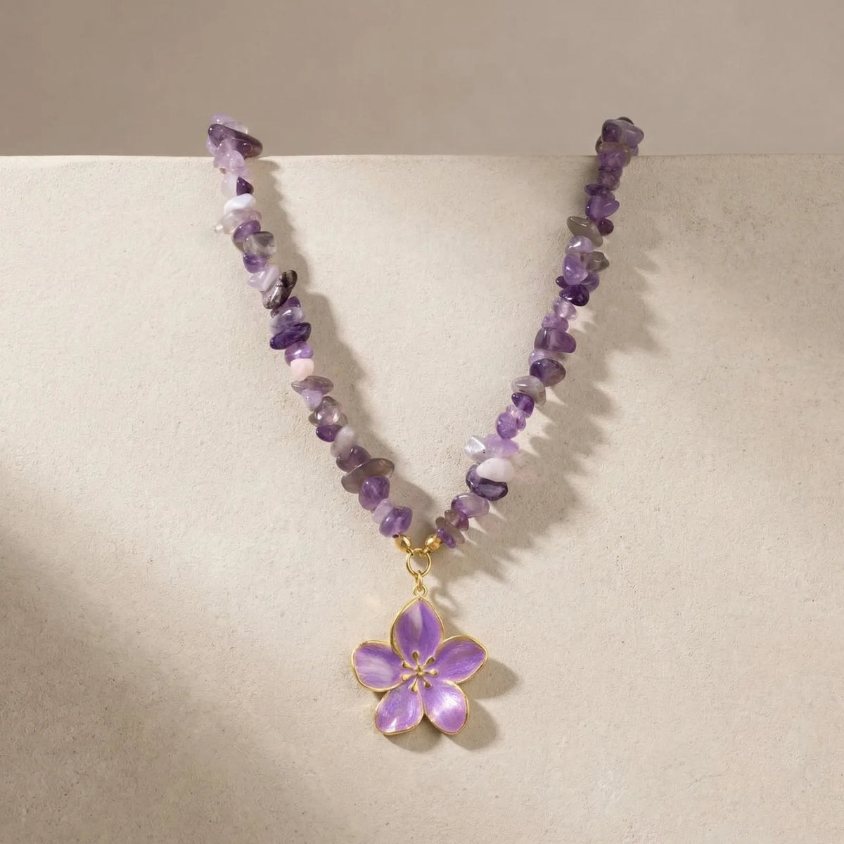 Flower Pendant Necklace – Stainless Steel & Amethyst Beads Pendant Necklace SPOT
