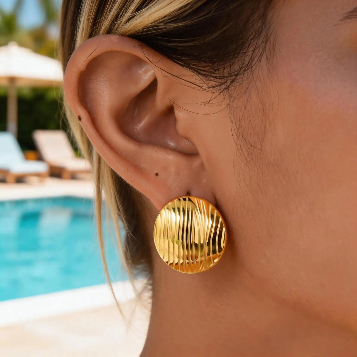 Meaeguet Gold Chunky Rectangle Stud Earrings – Geometric Statement Stud Earrings SPOT ES-568G