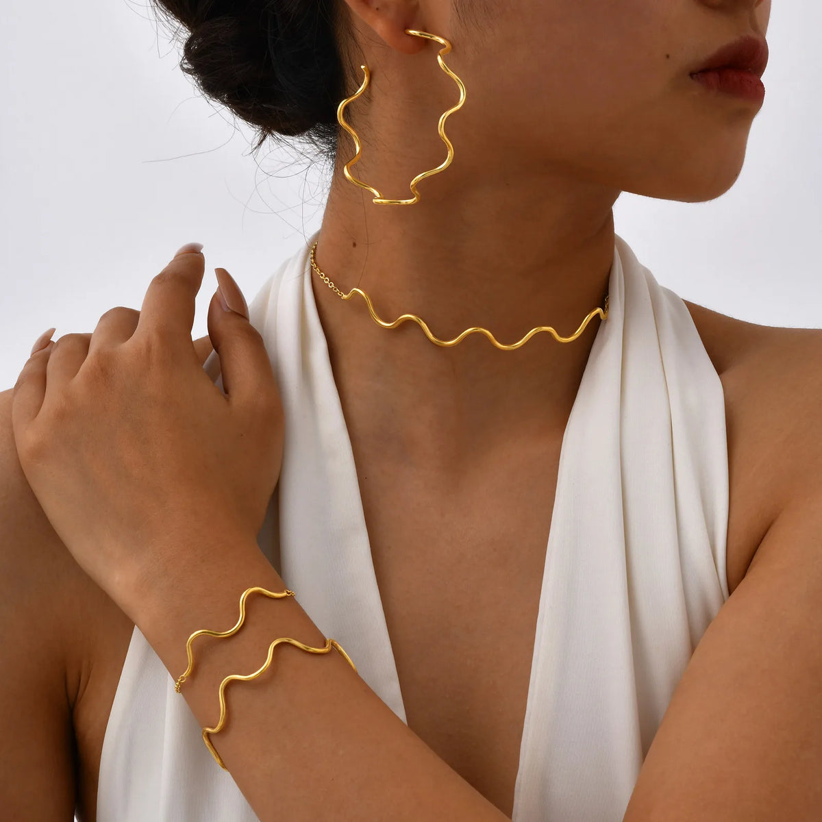 Waterproof Wave Bracelet Women – Gold Stainless Steel, Adjustable Fashion Bracelet SPOT