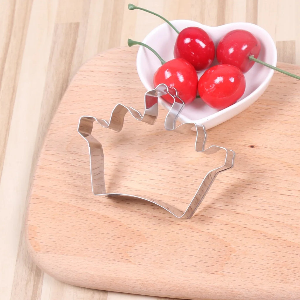 5-Piece Christmas Cookie Cutter Set – Stainless Steel Baking Cookie Cutter Set SPOT