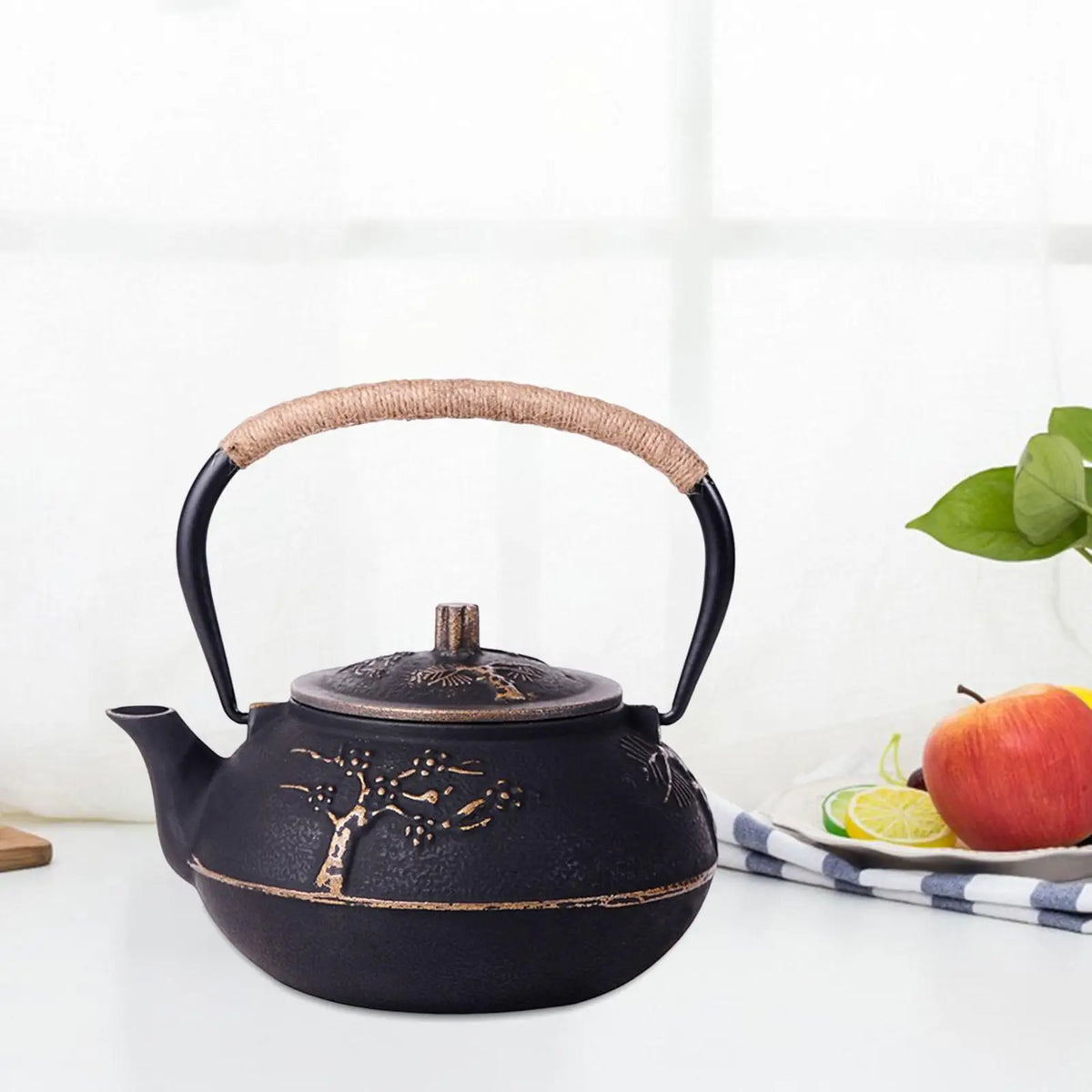 Japanese Cast Iron Teapot 900ml with Stainless Steel Infuser Cast Iron Teapot SPOT
