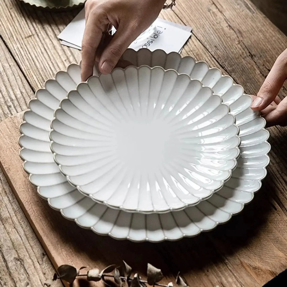 Embossed Shell-Edge Ceramic Plate – 8" & 10.5" Salad & Steak Ceramic Dining Plate SPOT