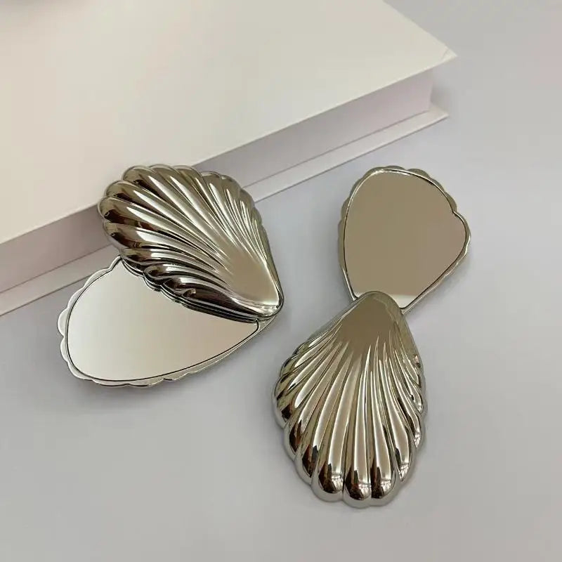 Foldable Seashell Compact Mirror – Double-Sided Travel Makeup Compact Makeup Mirror SPOT