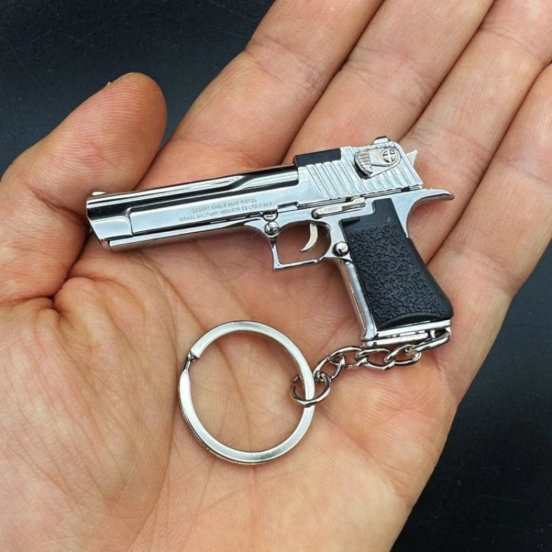 Desert Eagle Pistol Keychain – 1:4 Scale Miniature Collectible Collectible Keychain SPOT Bright Silver