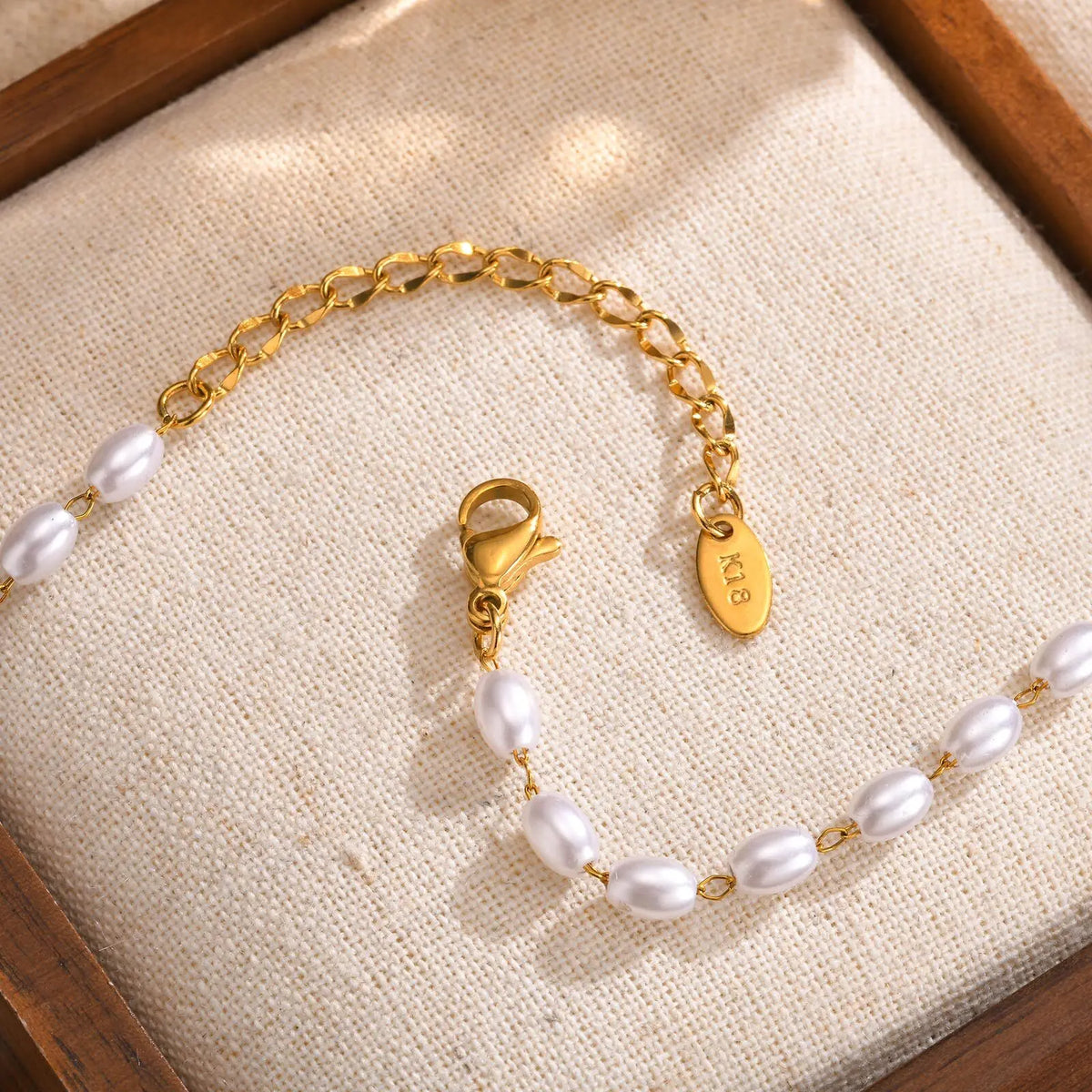Meaeguet Pearl Beaded Layered Choker Necklace – Women's Gold Pearl Choker Necklace SPOT