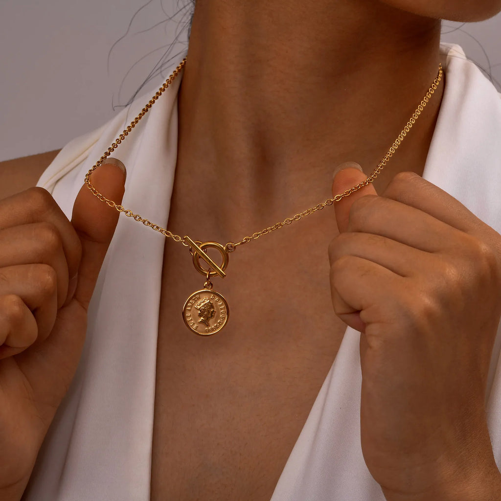 Queen Elizabeth Medallion Coin Necklace – 14K Gold Plated Pendant Necklace SPOT