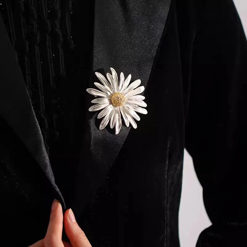 Mori Flower Enamel Brooch Pin – Floral Badge & Corsage for Women Enamel Brooch Pin SPOT