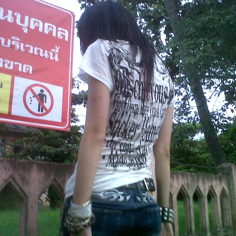Y2K Letter Print Grunge T-Shirt – Vintage 2000s Streetwear Tee Graphic T-Shirt SPOT