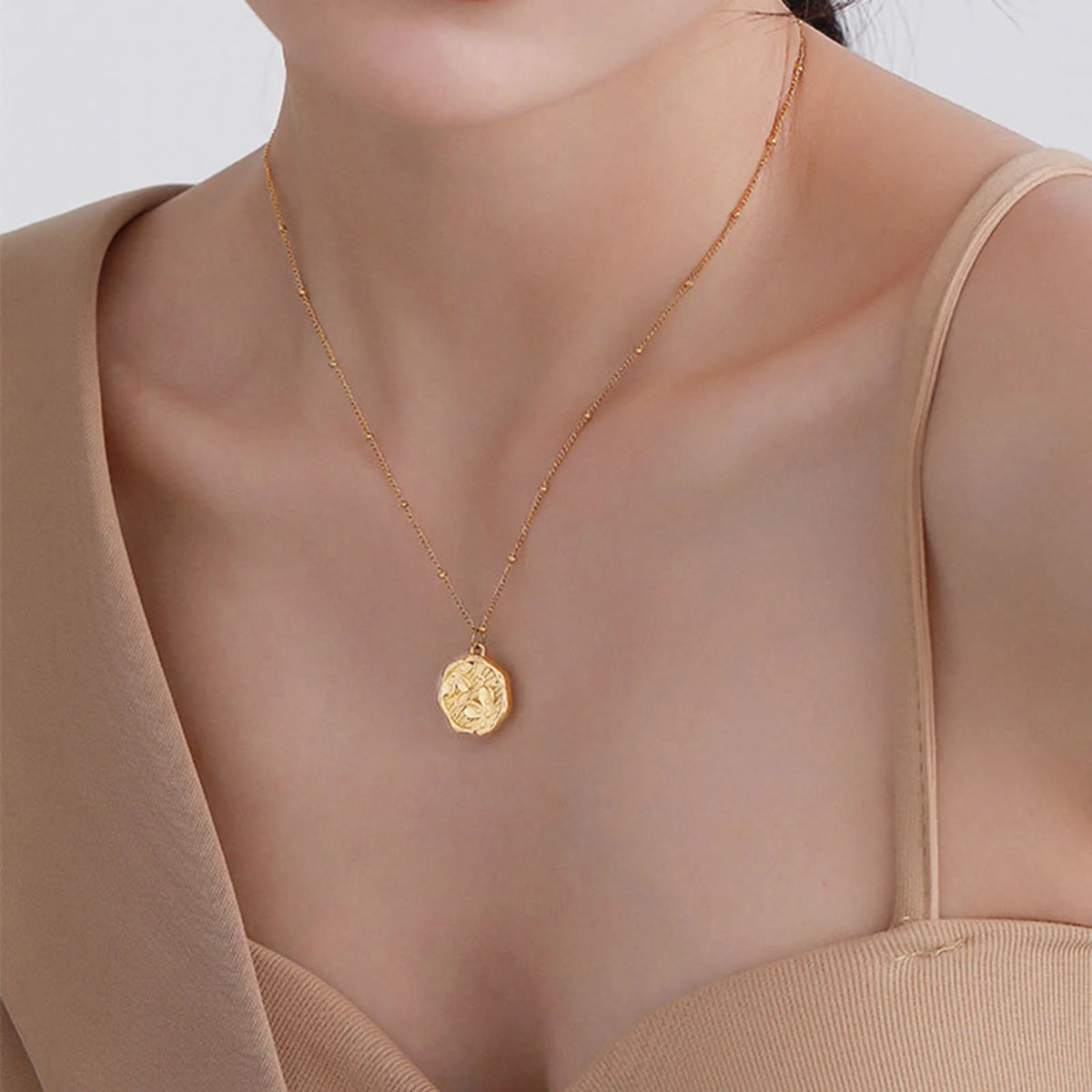Meaeguet Coin Flower Pendant Necklace | 14K Gold Plated Steel Pendant Necklace SPOT
