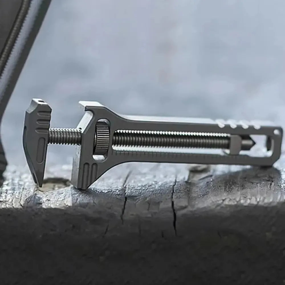 EDC Multi-Tool Keychain – Pocket Knife & Screwdriver Kit EDC Multi-Tool SPOT