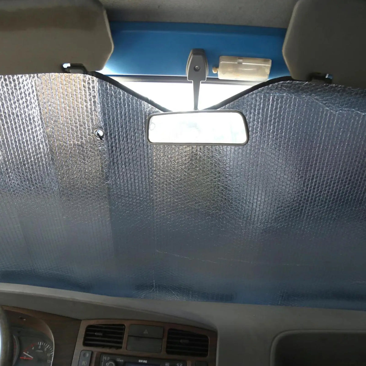 Foldable Truck Windshield Sun Shade 220x80cm – UV Block Windshield Sun Shade SPOT