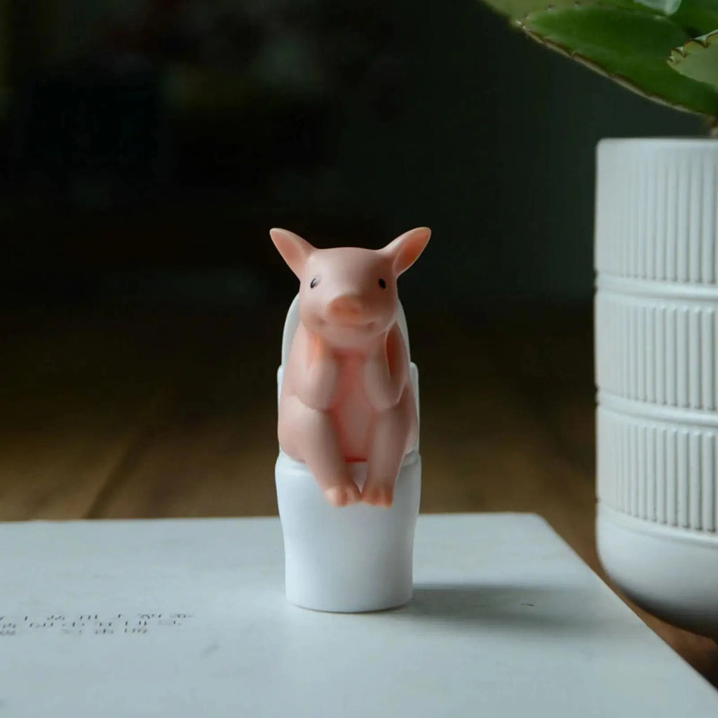 Cute Pig Toilet Figurine – Funny Desk & Home Décor Ornament Novelty Figurine SPOT