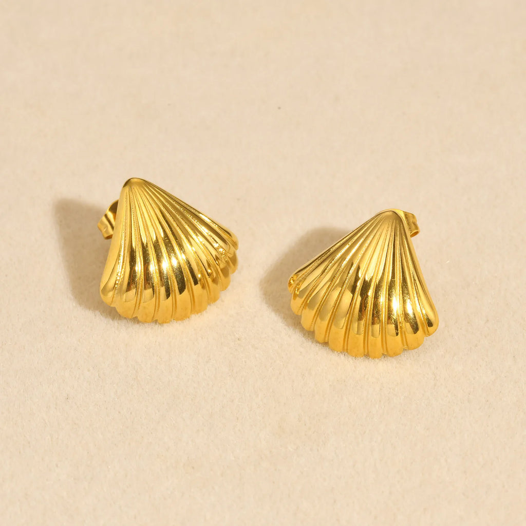 Minimalist Shell Stripe Gold Stud Earrings – Hypoallergenic Stud Earrings SPOT