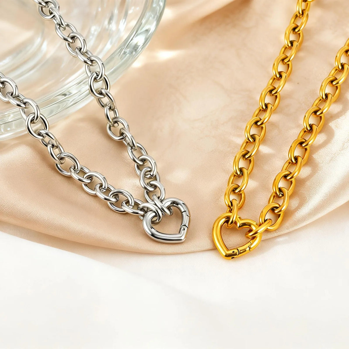 Stainless Steel Heart Clasp Choker – Chunky Curb Chain Necklace Choker Necklace SPOT