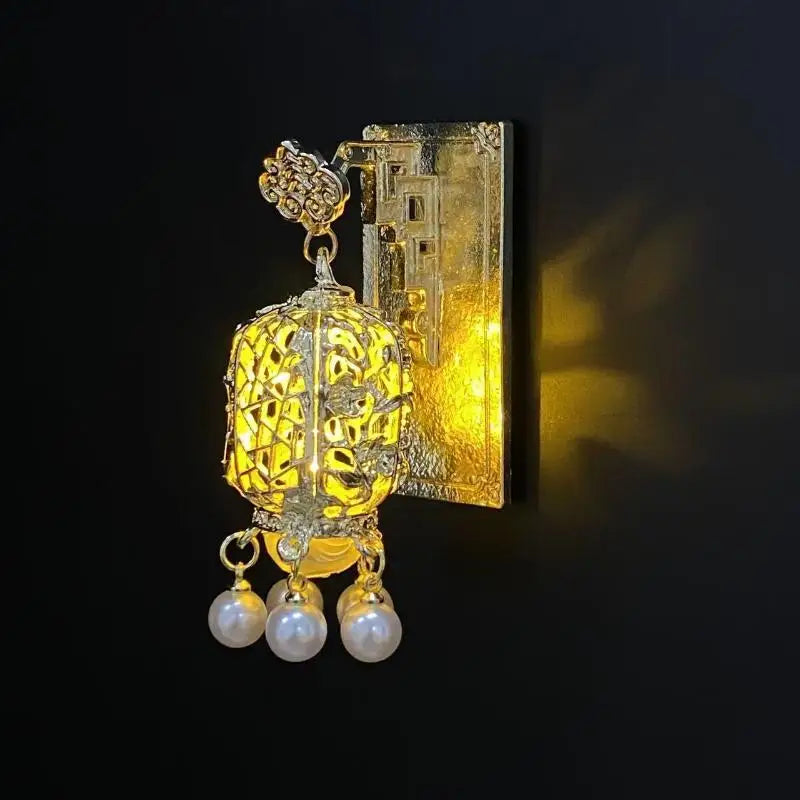 Glowing Lantern Fridge Magnet – Luminous Metal Kitchen Decor Decorative Fridge Magnet SPOT
