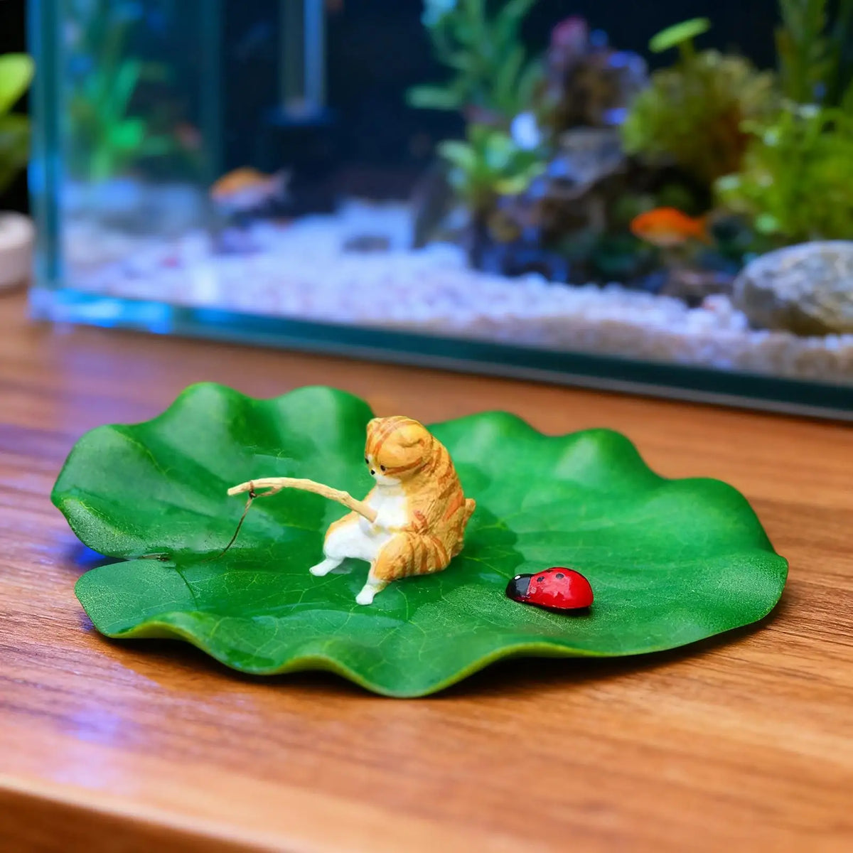 Resin Fishing Cat Aquarium Ornament – Floating Lotus Leaf Decor Aquarium Ornament SPOT