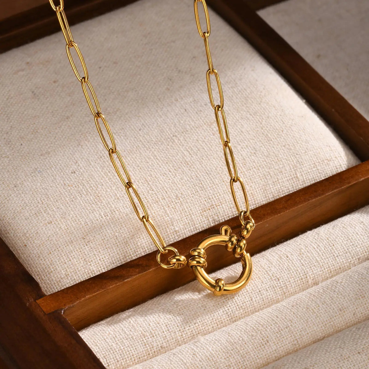 Meaeguet Stainless Steel Paperclip Pendant Necklace | Women Pendant Necklace SPOT
