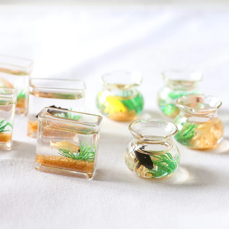 Mini Fish Tank Figurine – 1:12 Dollhouse Miniature Ornament Dollhouse Miniature SPOT
