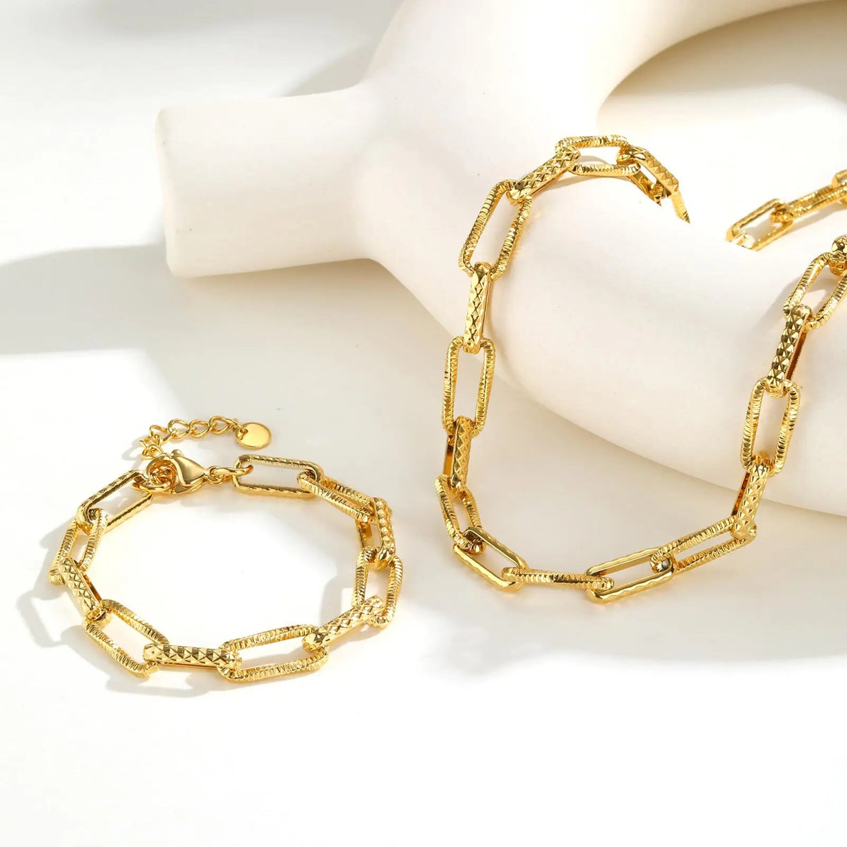 Gold Plated Paperclip Choker Necklace – Stainless Steel Women Chain Choker Necklace SPOT