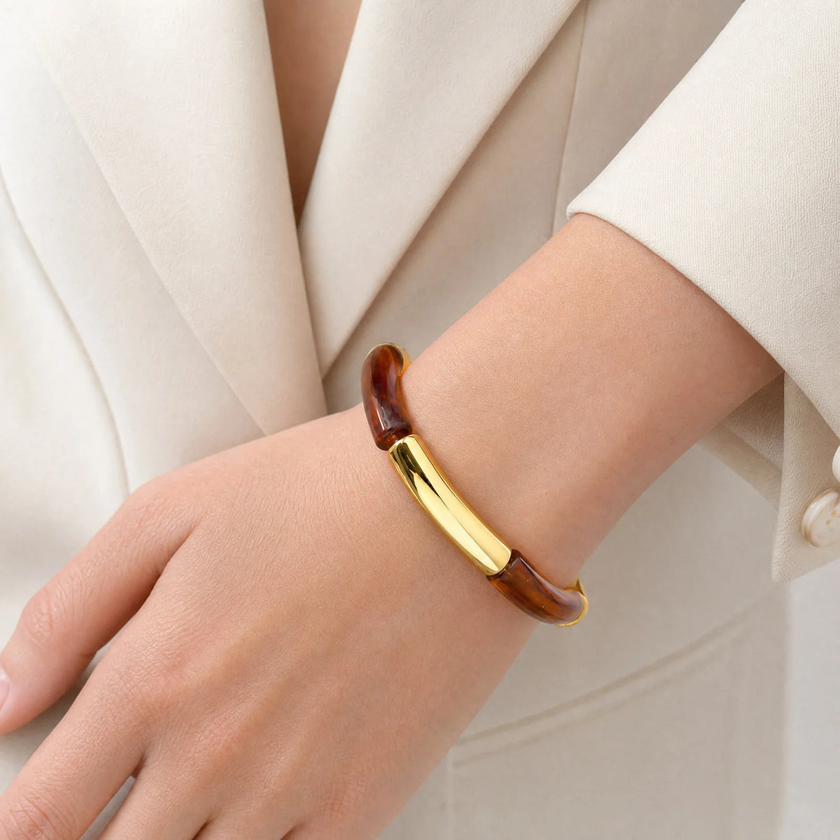 Chunky Resin Stretch Bracelet – Amber Brown Vintage Stack Jewelry Resin Stretch Bracelet SPOT