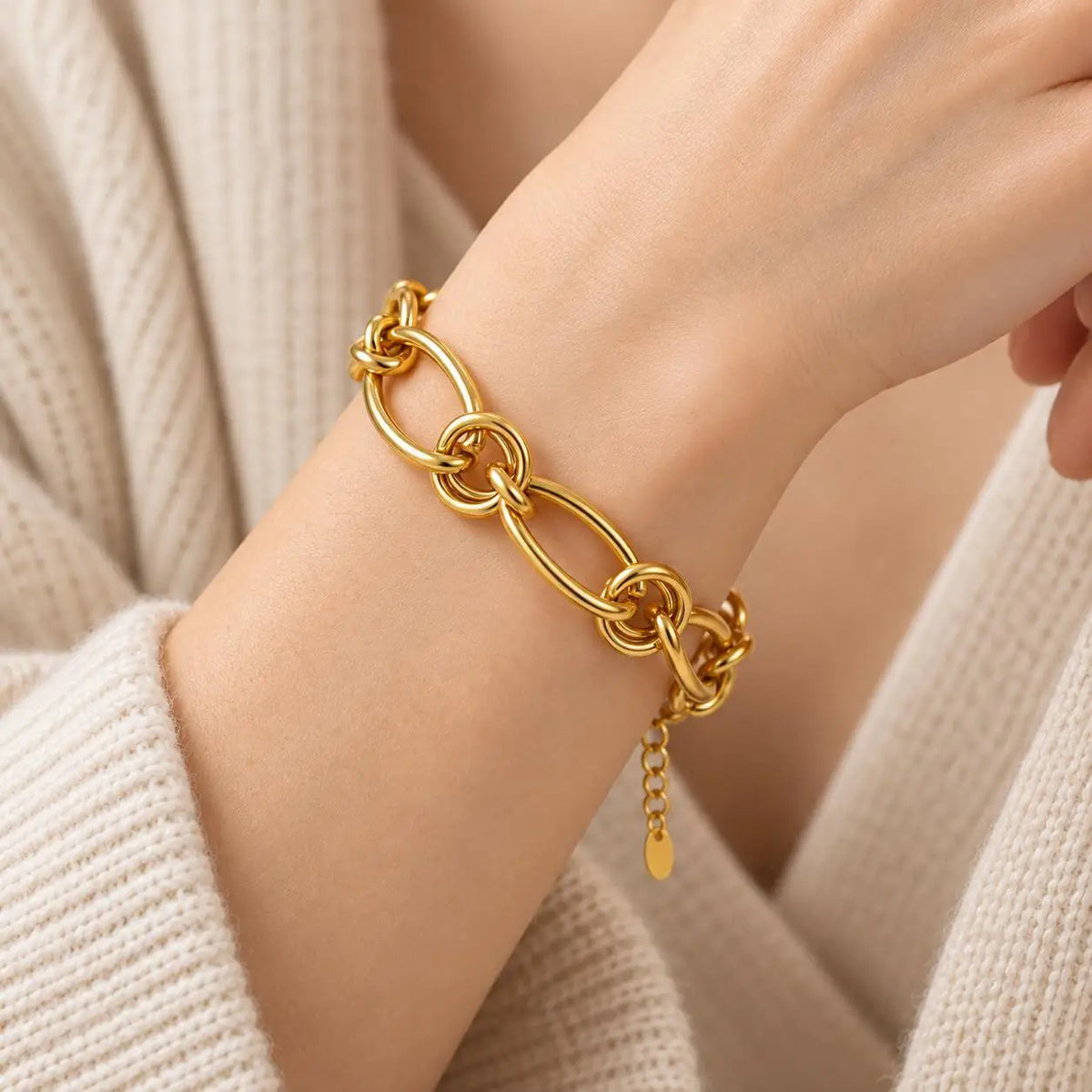 Chunky Geometric Link Bracelet – 18K Gold Plated Adjustable Chain Link Bracelet SPOT