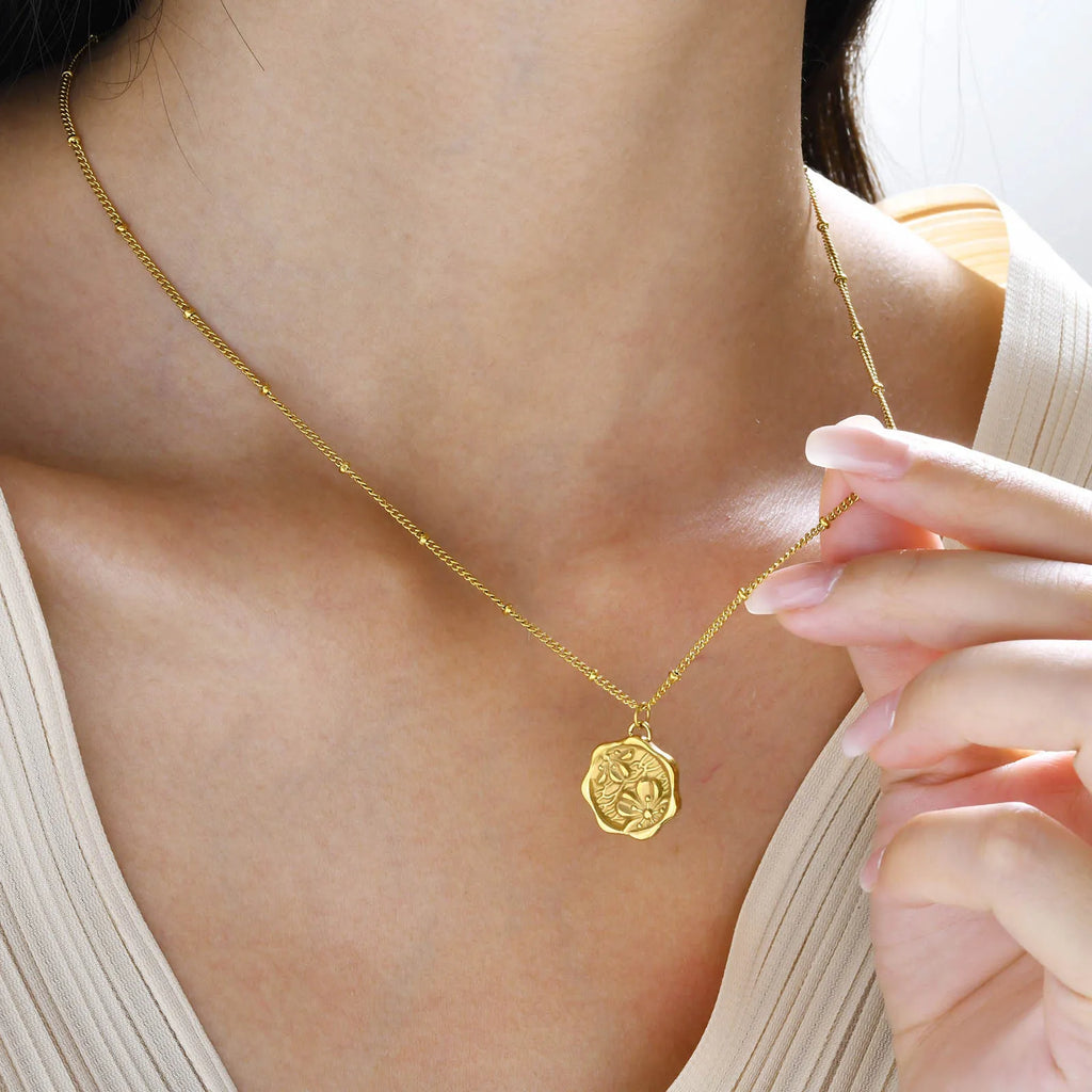 Meaeguet Coin Flower Pendant Necklace | 14K Gold Plated Steel Pendant Necklace SPOT