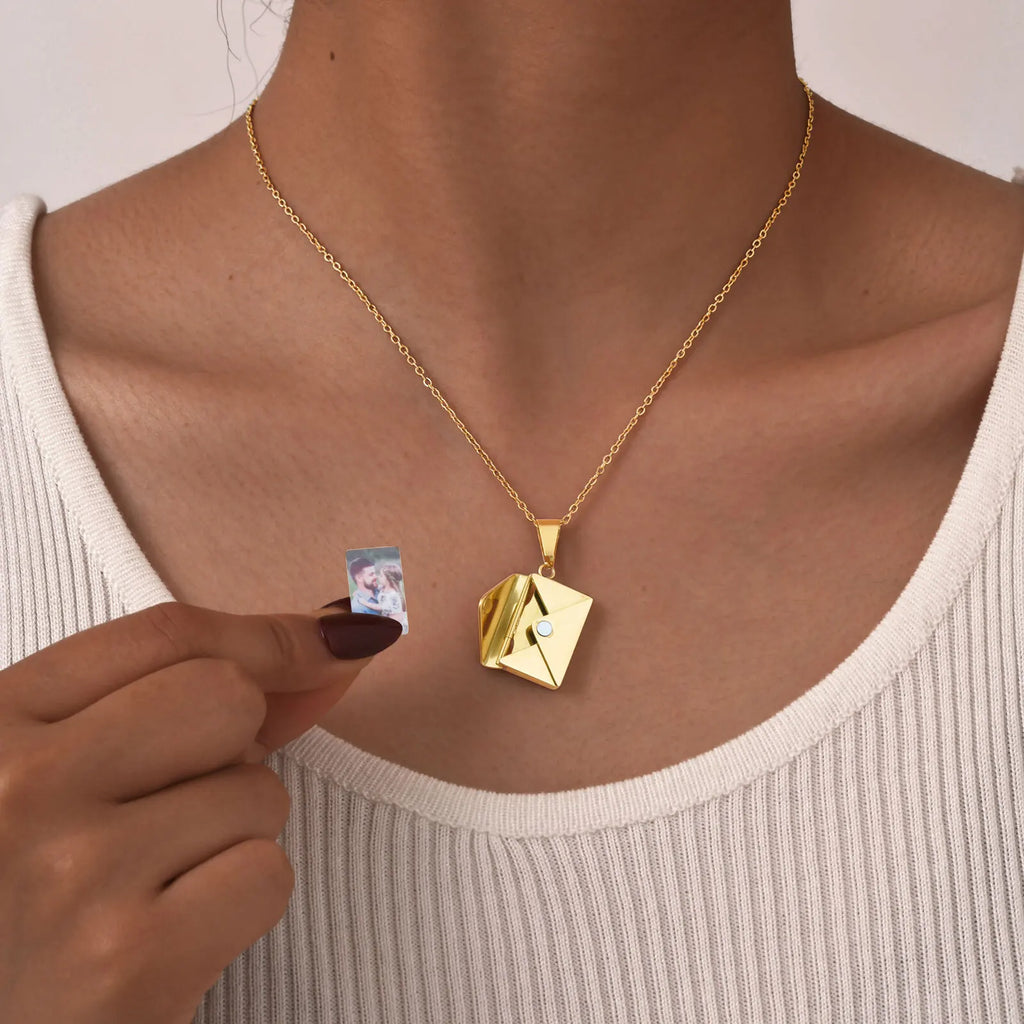 Personalized Photo Locket Necklace – Envelope Pendant for Women Personalized Locket Necklace SPOT