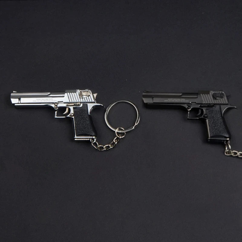 Desert Eagle 1:4 Scale Mini Metal Pistol Model Keychain Collectible Model Keychain SPOT