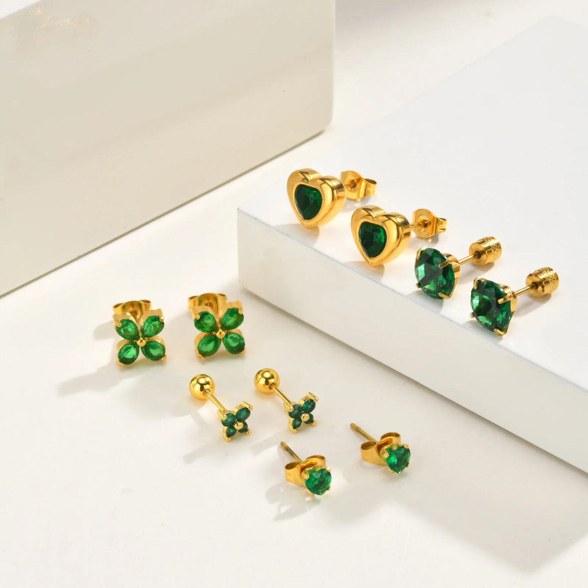 Emerald Green Zircon Heart Stud Earrings – 18K Gold Plated Steel Zirconia Stud Earrings SPOT