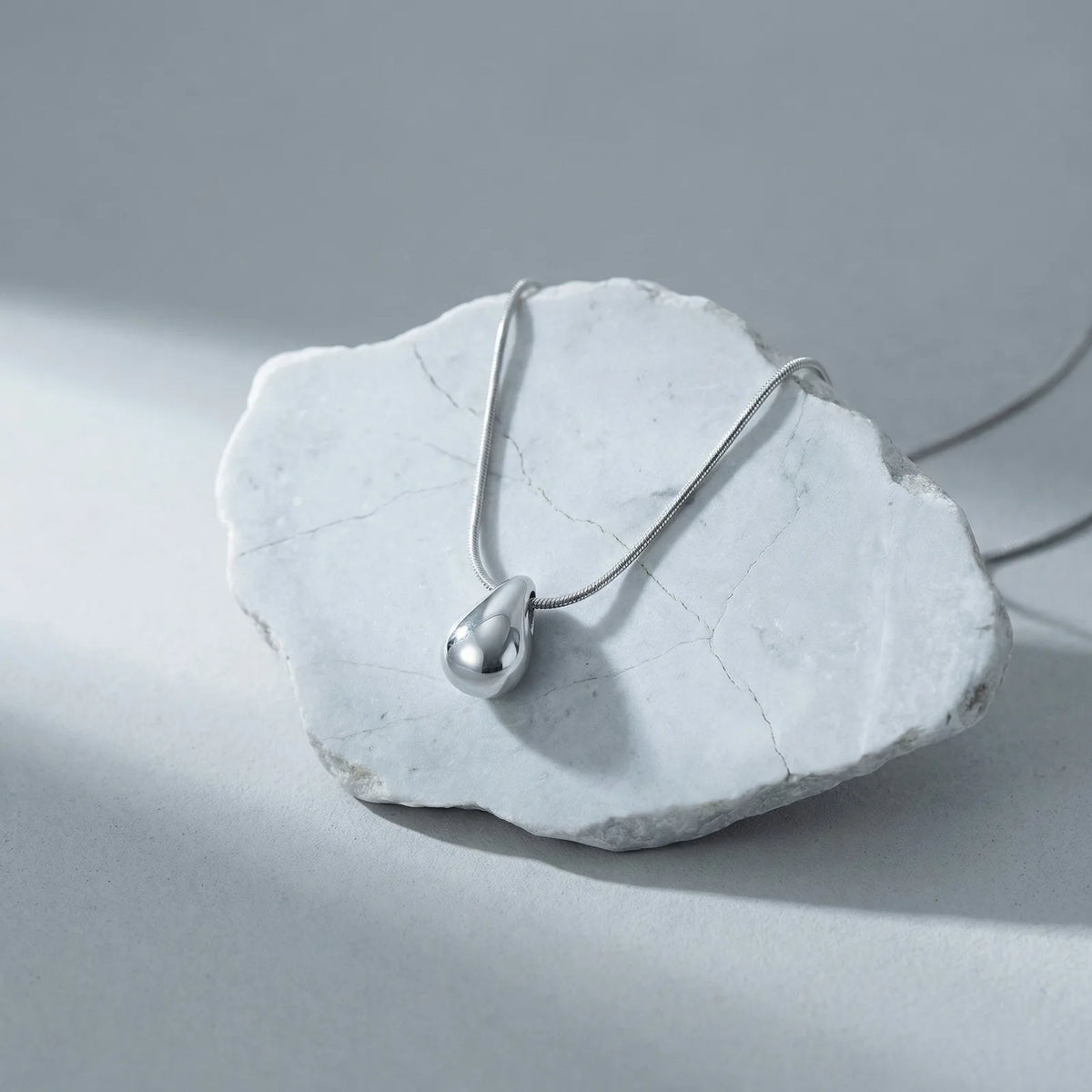 Water Droplet Pendant Necklace – Stainless Steel | Women's Gift Pendant Necklace SPOT