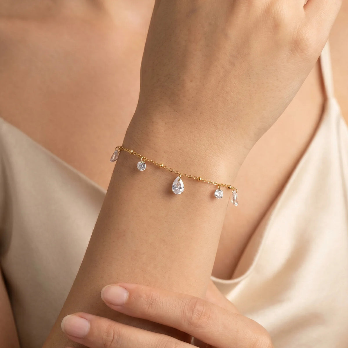 Zirconia Satellite Chain Bracelet – 18K Gold Plated Steel Chain Link Bracelet SPOT