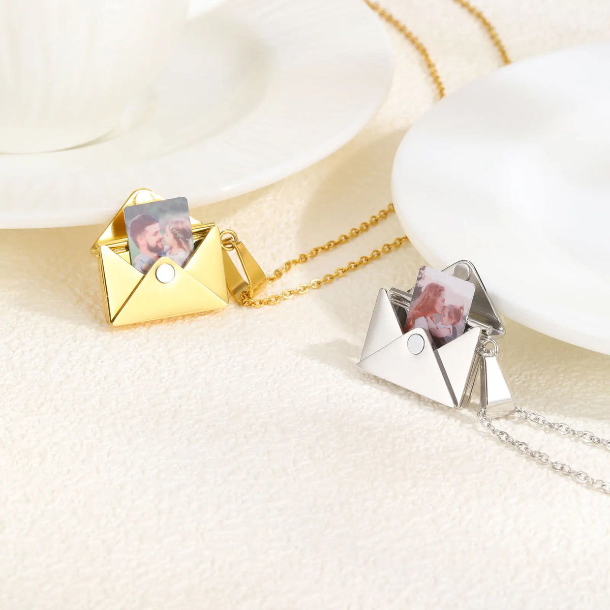 Personalized Photo Locket Necklace – Envelope Pendant for Women Personalized Locket Necklace SPOT