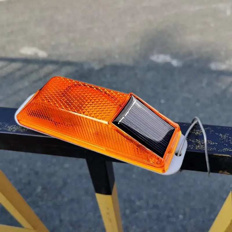 Solar Strobe Warning Light – Flashing Safety Beacon Solar Warning Light SPOT